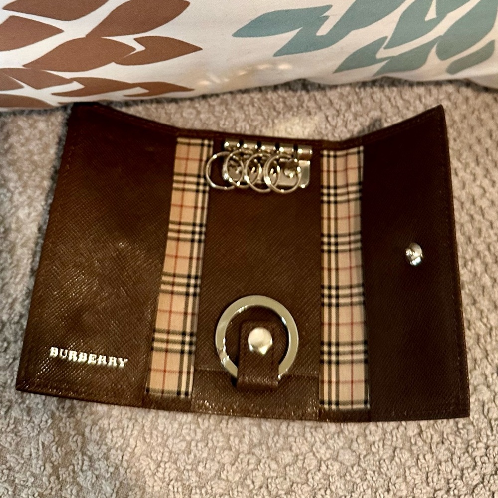 Like new- Burberry Brown Key Holder